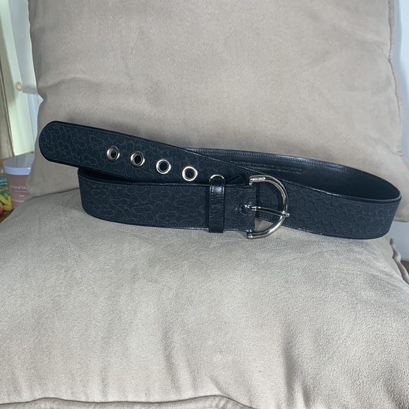 Coach size medium belt black& silver nwt! - Picture 7 of 7